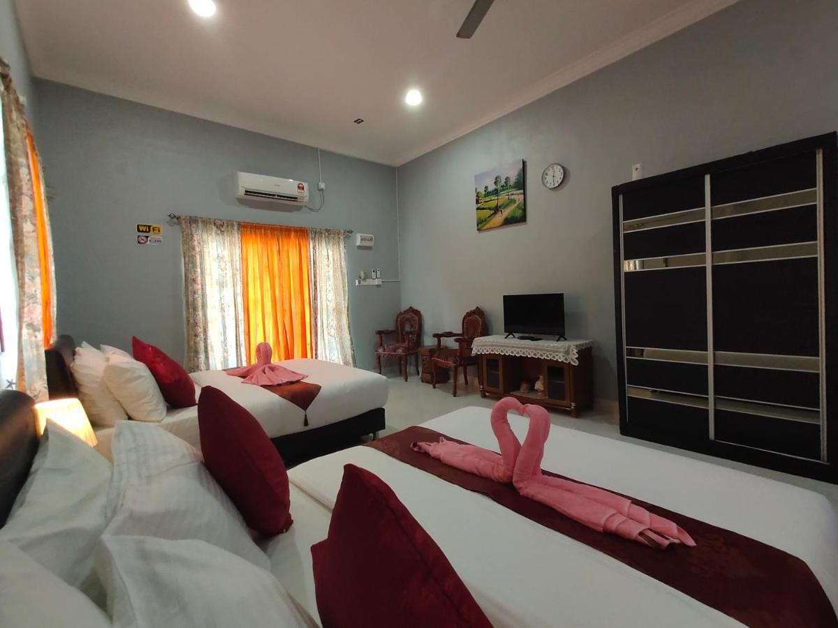 Ku'S Roomstay Pantai Cenang  Esterno foto